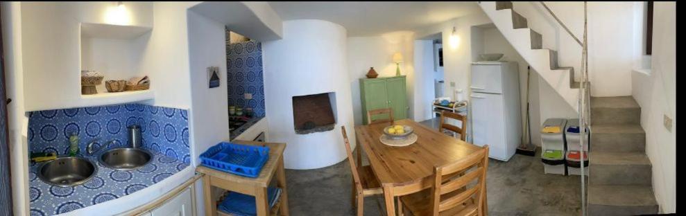 Limoneto Apartment Stromboli Ngoại thất bức ảnh